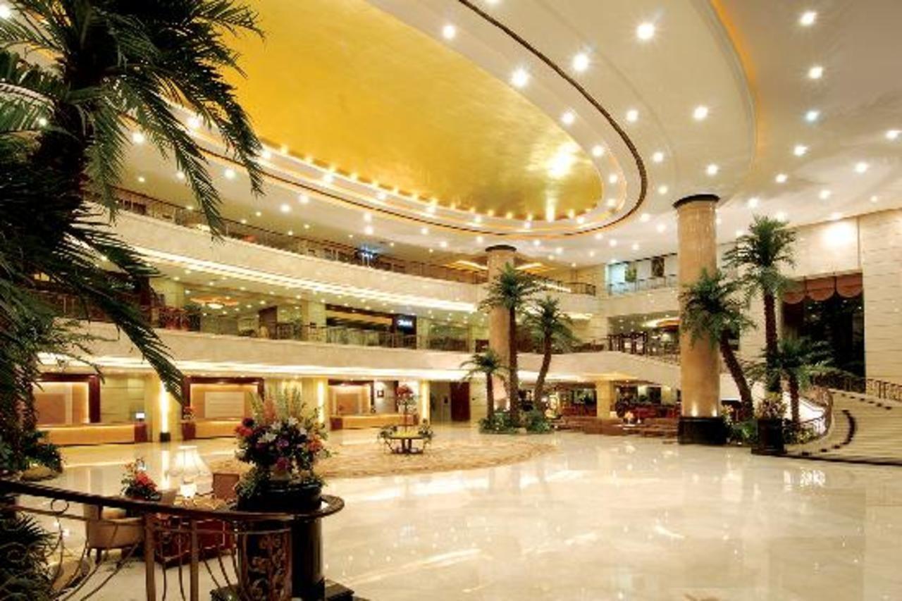 Yucca Hotel Цзянминь Інтер'єр фото